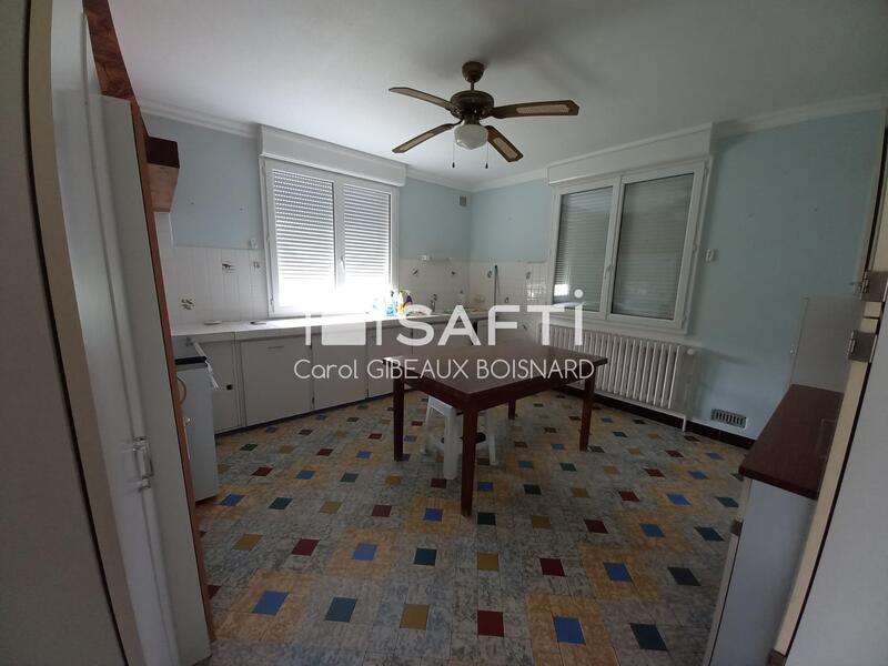 Maison - 200 m² - 9 pièces