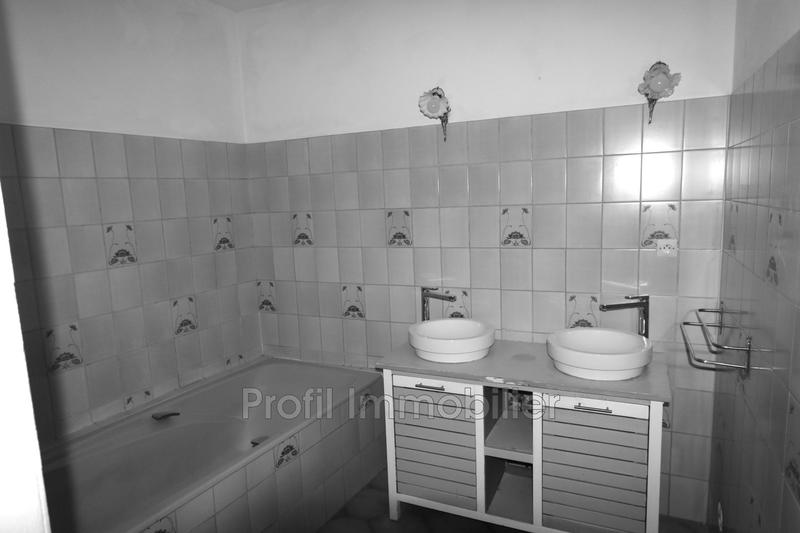 Maison de village - 90 m² - 3 pièces