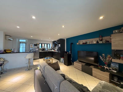 Maison - 127 m² - 9 pièces