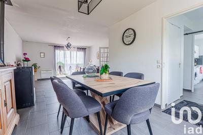 Maison - 93 m² - 4 pièces