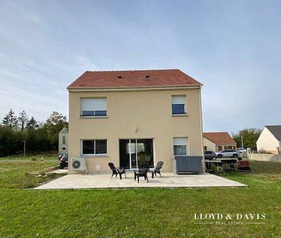 Maison traditionnelle - 132 m² - 7 pièces