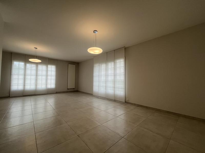 Maison - 165 m² - 8 pièces