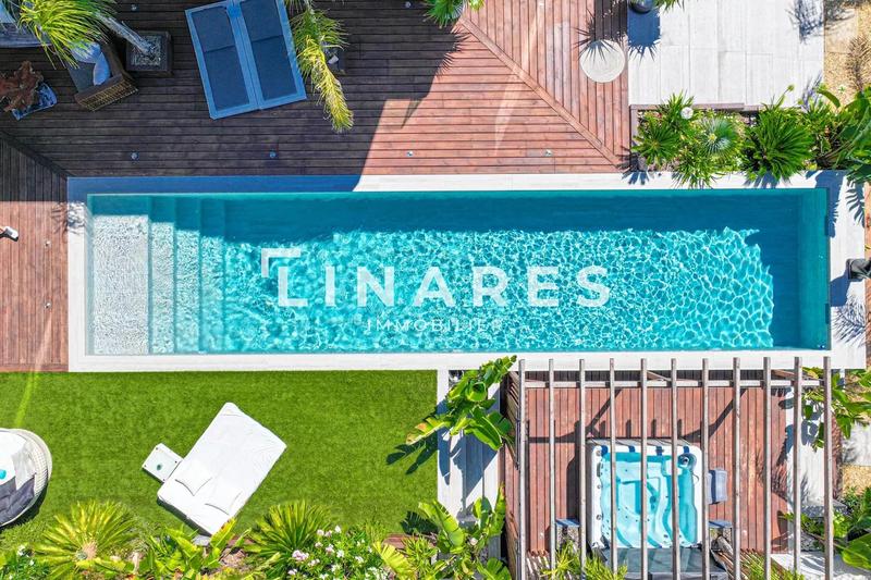 Villa - 250 m² - 6 pièces