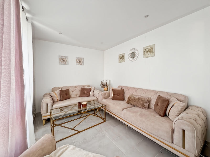 Appartement - 93 m² - 6 pièces