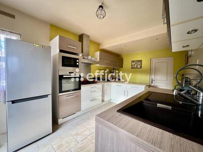 Maison - 136 m² - 5 pièces