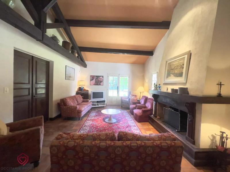 Propriété - 227 m² - 7 pièces