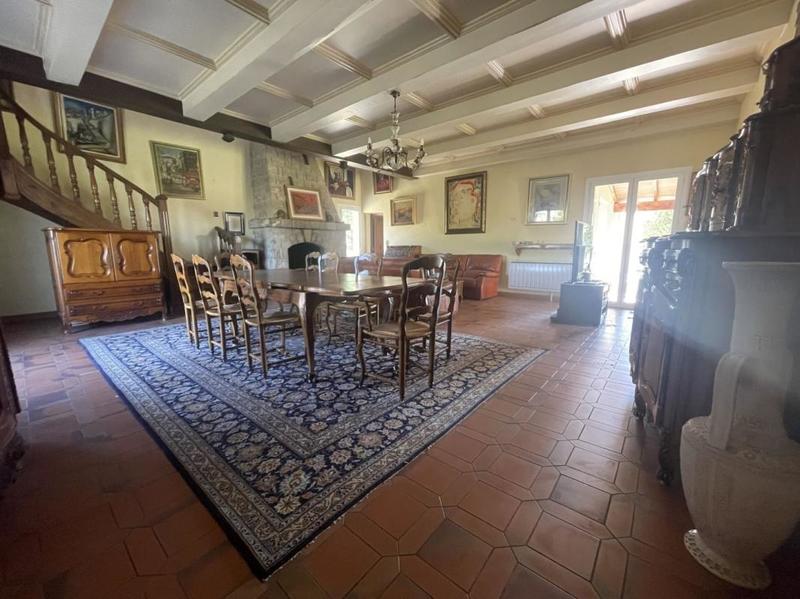 Villa - 228 m² - 6 pièces