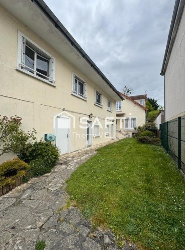 Maison - 219 m² - 8 pièces