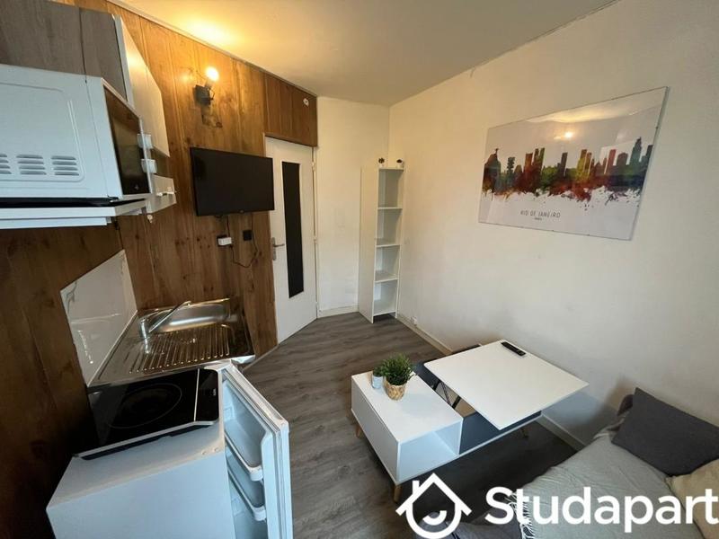 Chambre - 9 m² - 1 pièce