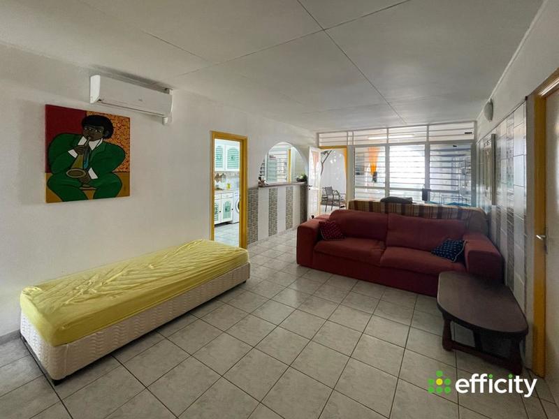 Maison - 137 m² - 6 pièces