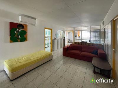 Maison - 137 m² - 6 pièces