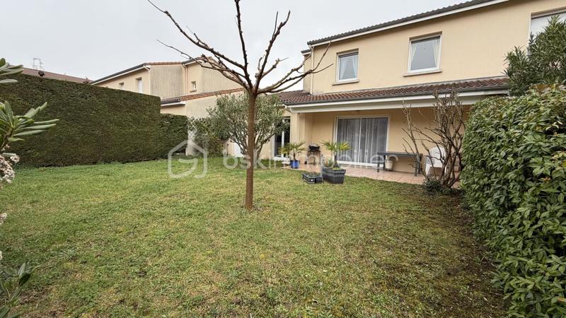 Maison - 98 m² - 4 pièces