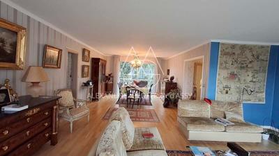 Appartement - 150 m² - 7 pièces