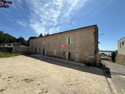 Local commercial - 65 m² - 3 pièces