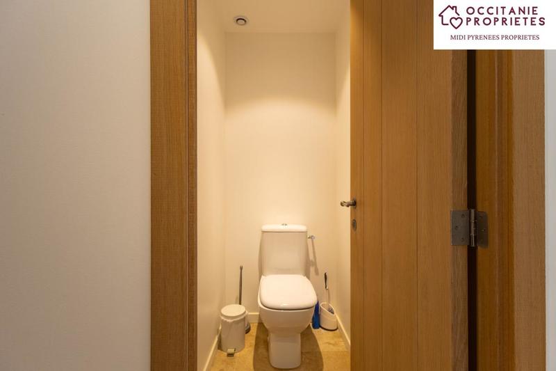 Propriété - 366 m² - 13 pièces