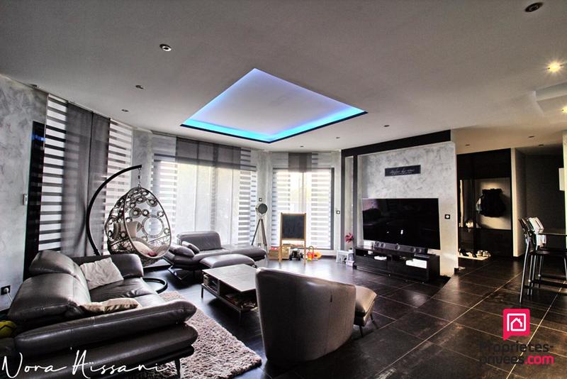 Maison - 180 m² - 6 pièces