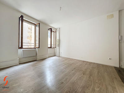 Immeuble - 17 pièces