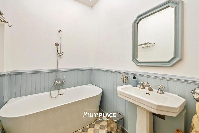 Maison de ville - 321 m² - 11 pièces