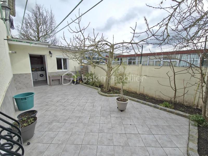 Maison - 142 m² - 6 pièces