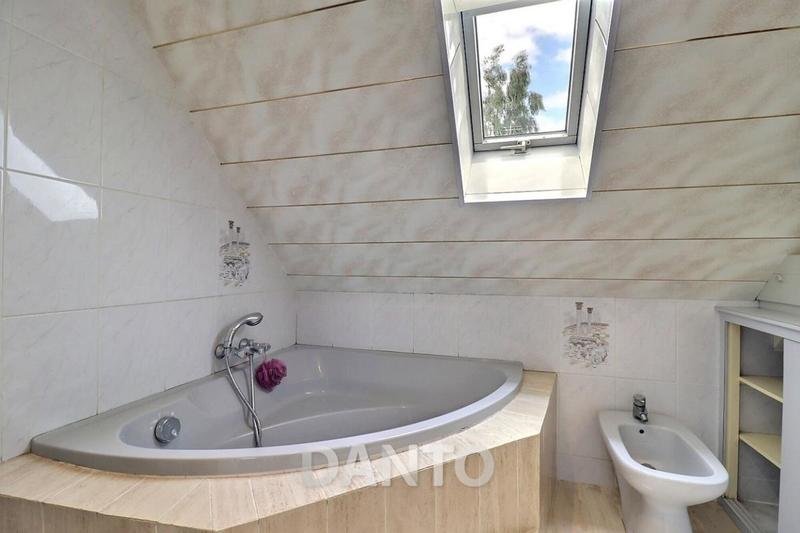 Maison - 127 m² - 7 pièces