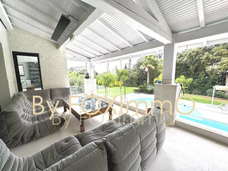 Maison - 346 m² - 7 pièces