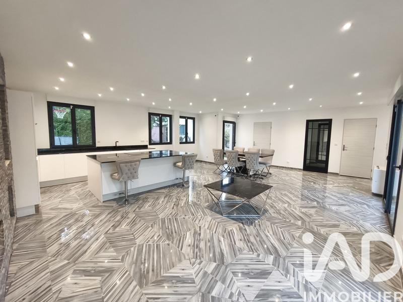 Maison - 142 m² - 5 pièces