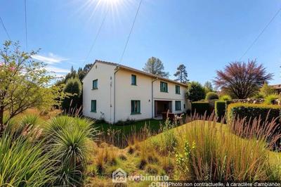 Maison - 181 m² - 9 pièces