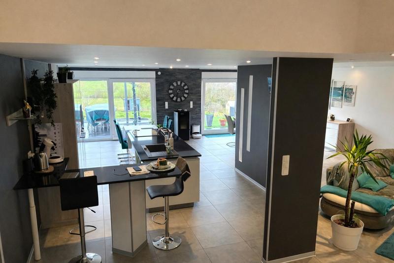 Maison - 197 m² - 7 pièces