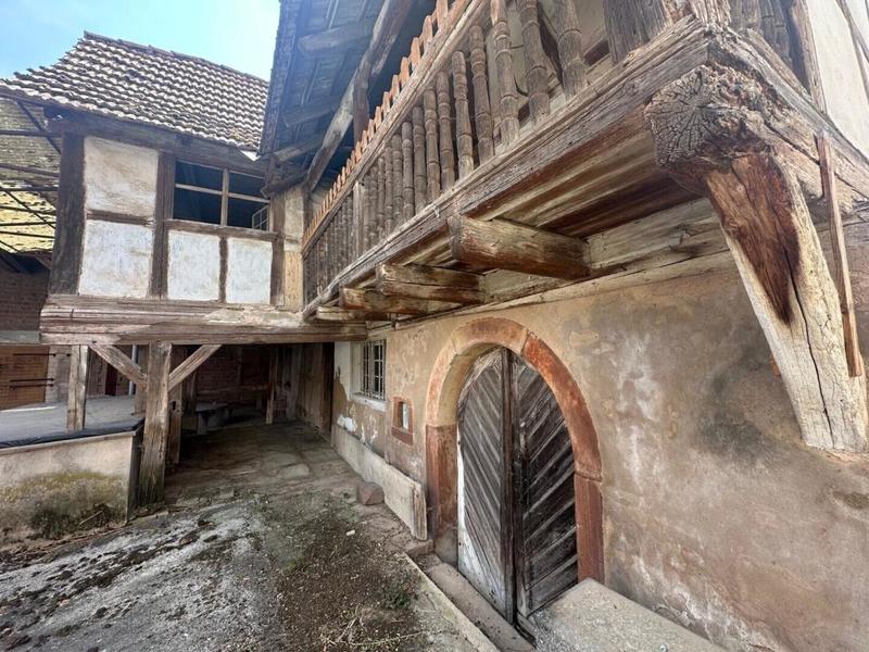 Corps de ferme - 180 m² - 8 pièces