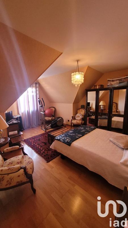 Maison - 130 m² - 7 pièces