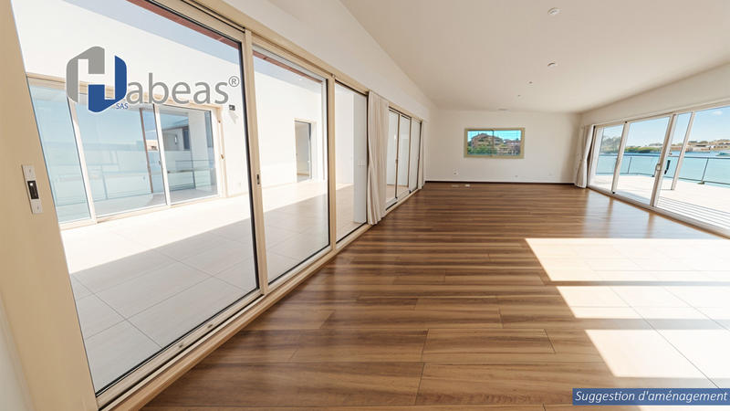 Appartement - 94 m² - 4 pièces