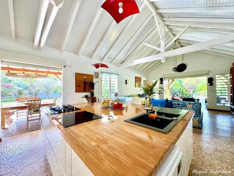 Propriété - 292 m² - 8 pièces