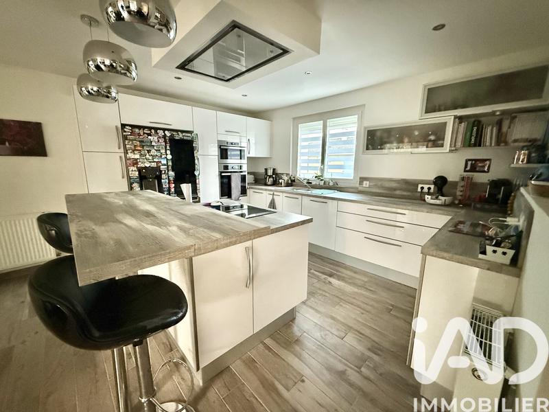 Maison - 145 m² - 7 pièces