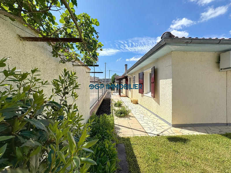 Maison - 98 m² - 4 pièces