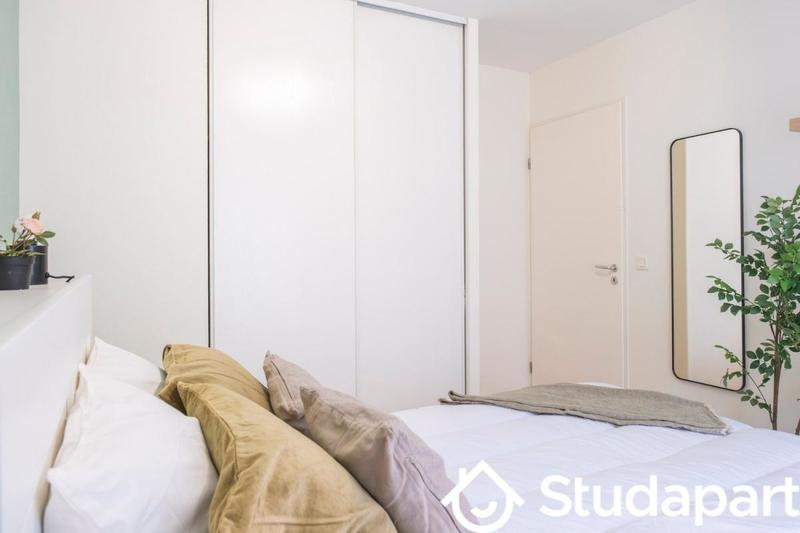 Chambre - 9 m² - 1 pièce