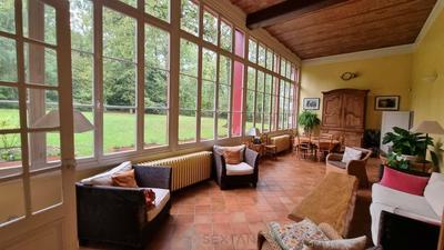 Demeure - 350 m² - 11 pièces