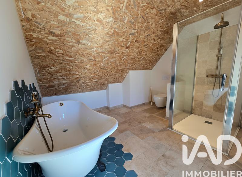 Maison - 214 m² - 6 pièces