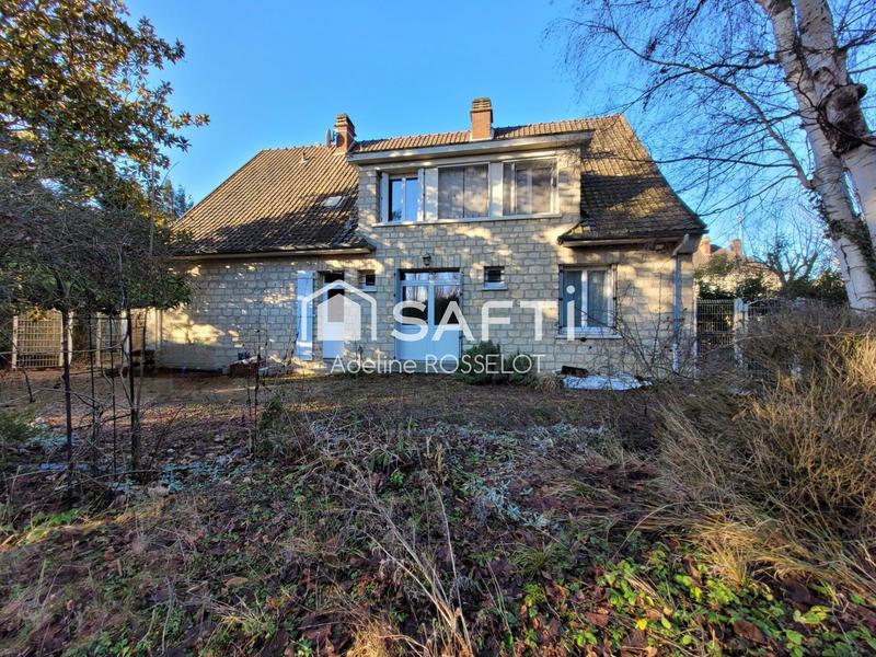 Maison - 220 m² - 10 pièces