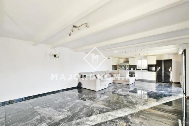 Maison - 143 m² - 5 pièces