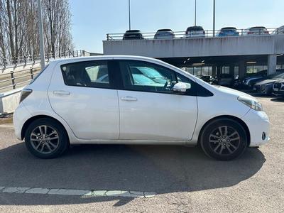 Toyota Yaris III (2) 100 Vvt-I Design 5p