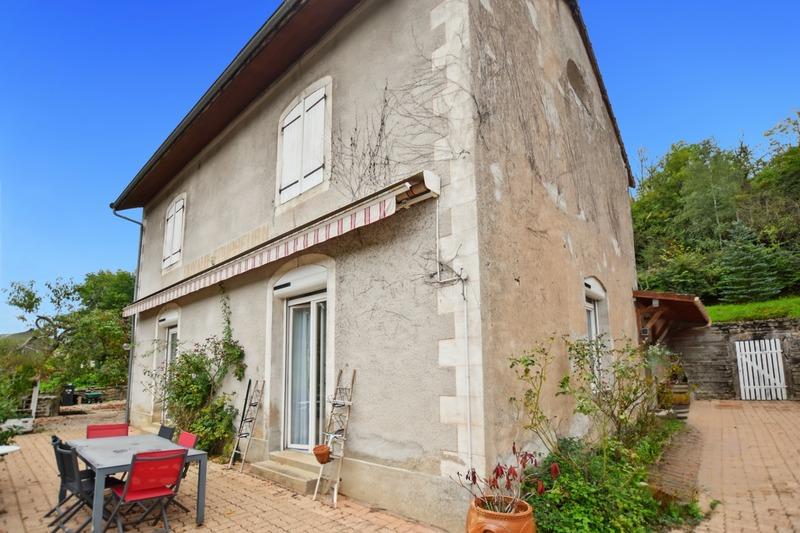 Propriété - 229 m² - 11 pièces