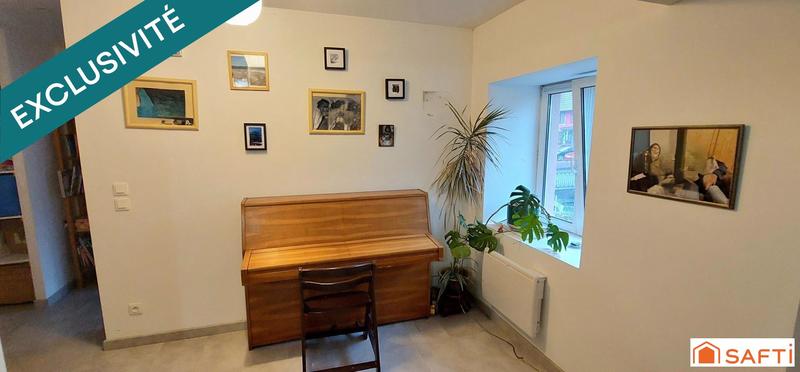 Maison - 240 m² - 9 pièces