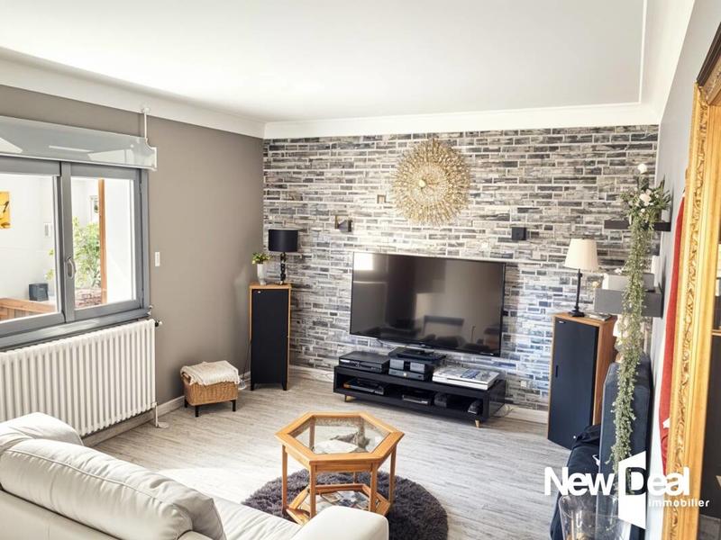 Pavillon - 170 m² - 7 pièces