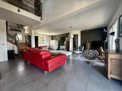 Villa - 180 m² - 6 pièces