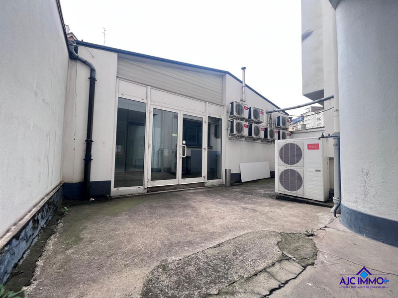 Bureau - 134 m² - 5 pièces