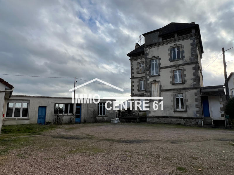 Maison - 200 m² - 9 pièces