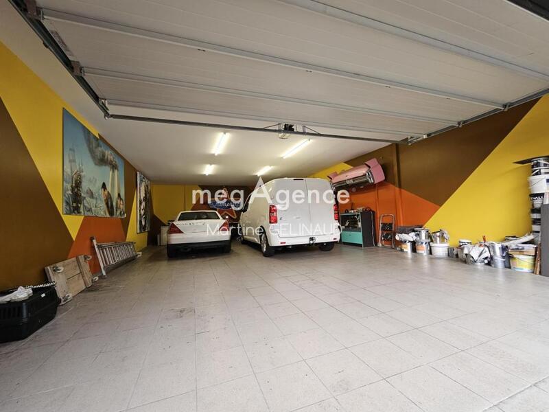 Maison - 210 m² - 6 pièces