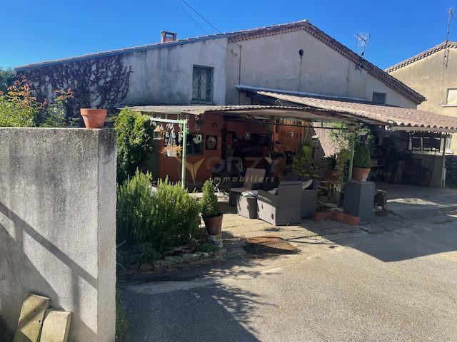 Maison - 210 m² - 7 pièces