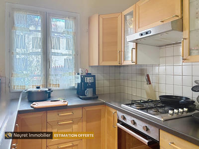 Appartement - 80 m² - 4 pièces