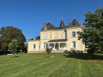 Château - 388 m² - 14 pièces